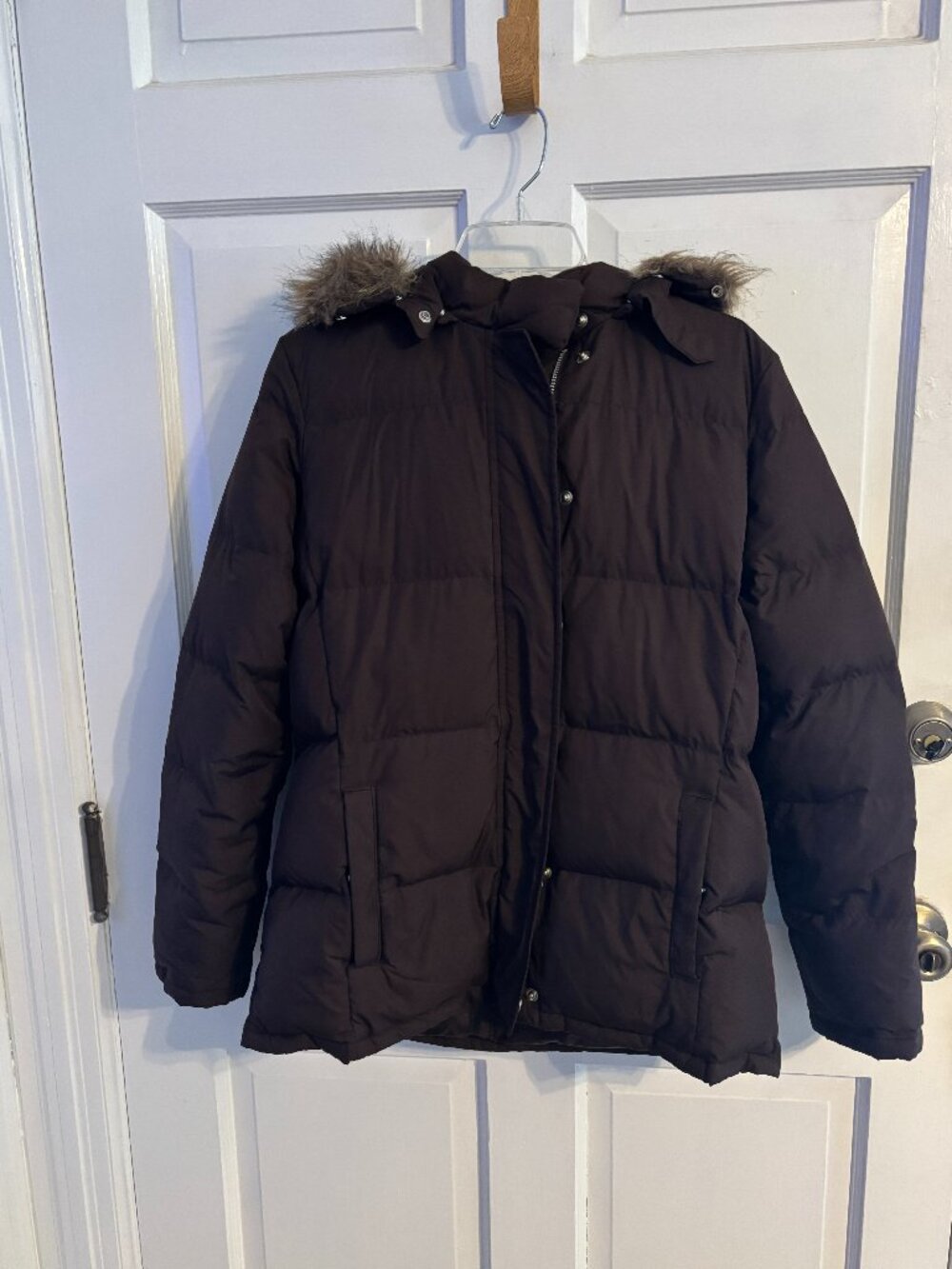 Ladies Fur Trimmed Hooded Puffer Jacket